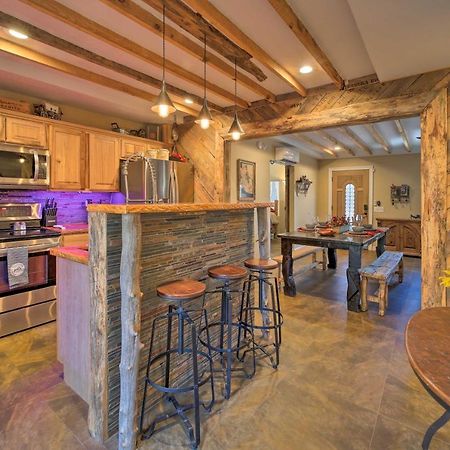 Cozy Cabin Retreat With Patio And Fenced Yard 패이슨 외부 사진