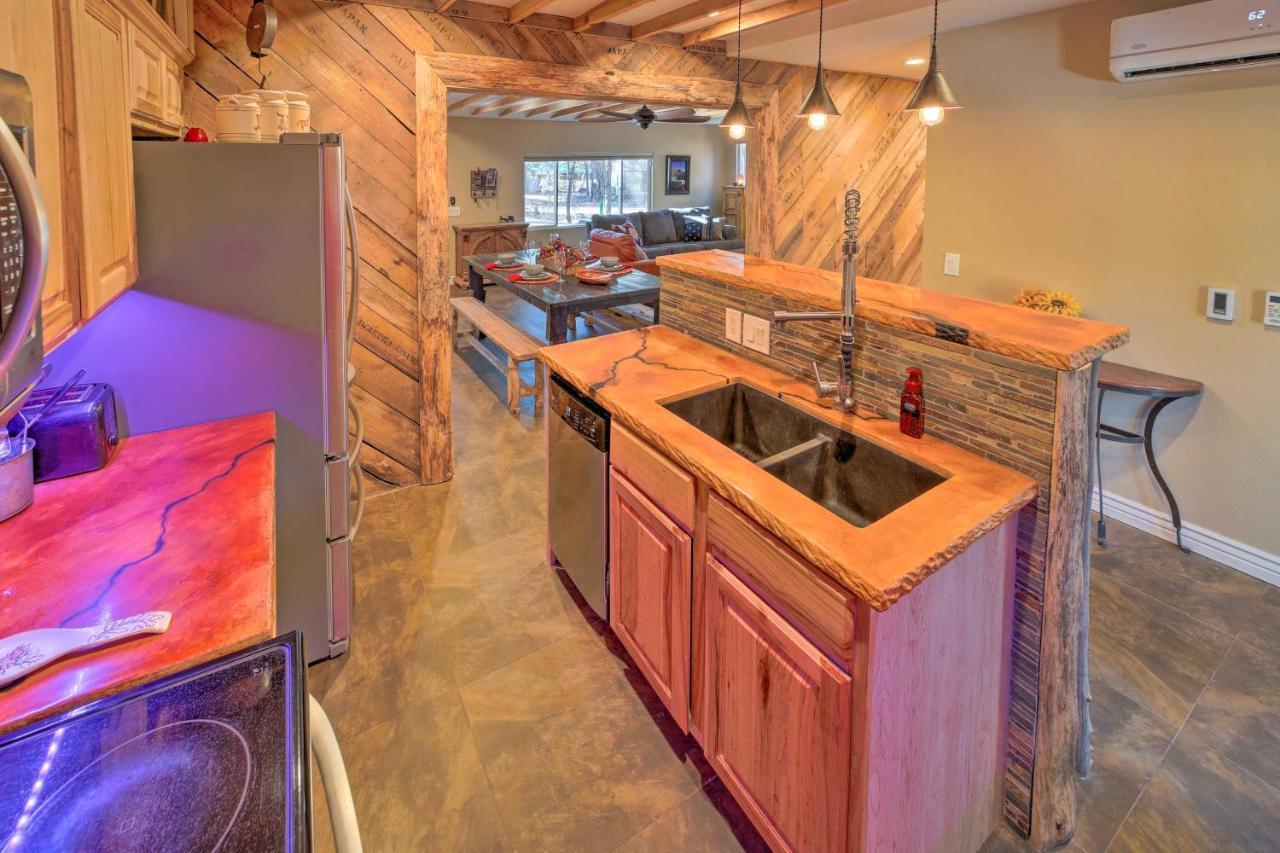 Cozy Cabin Retreat With Patio And Fenced Yard 패이슨 외부 사진